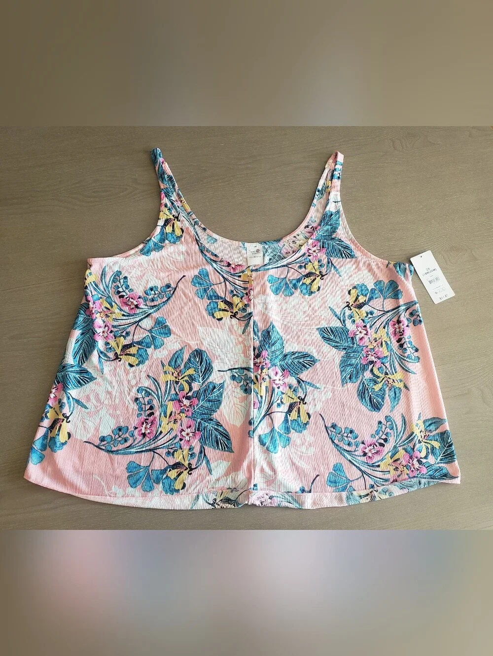 Secret Treasures Pink Floral Cami and Shorts Set - Picture 4 of 5